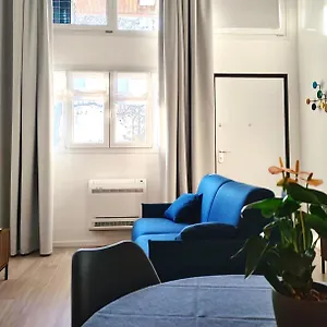 Fantastic Flat Famagosta Area, Forum, Parking, Netflix Milano